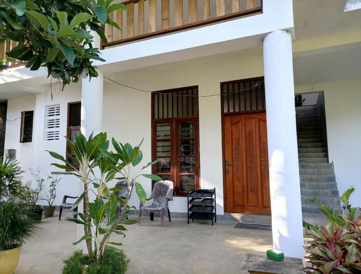 Апартаменты Hiriketiya Hasmal House Диквелла Экстерьер фото